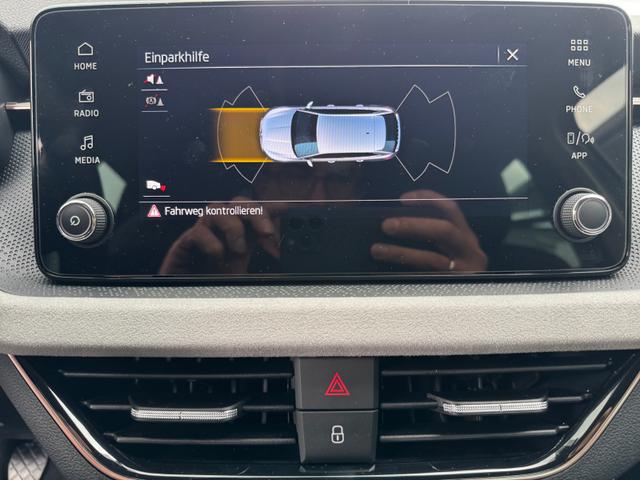 Skoda Scala 1,0 TSI Drive Plus 2ZoKlim ShAs ViCo 2PDC Kam LED SmLi 5JG 