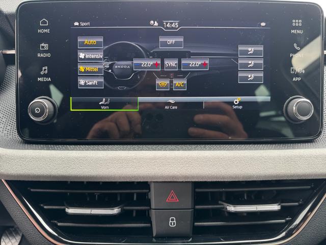 Skoda Scala 1,0 TSI Drive Plus 2ZoKlim ShAs ViCo 2PDC Kam LED SmLi 5JG 