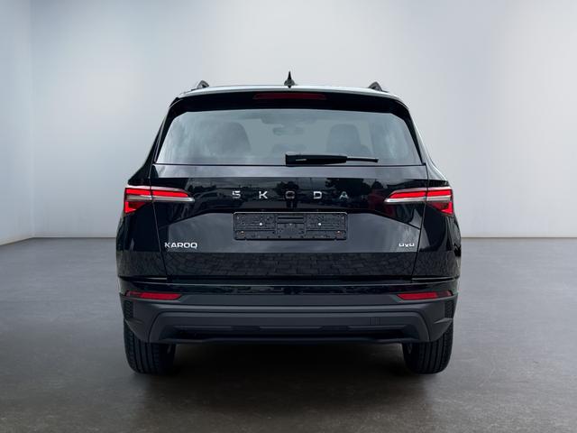 Skoda Karoq 2,0 TDI DSG 4x4 Selec 2Zoklim 4xSHZ LED 2xPDC Kam ACC AHK 5JG 