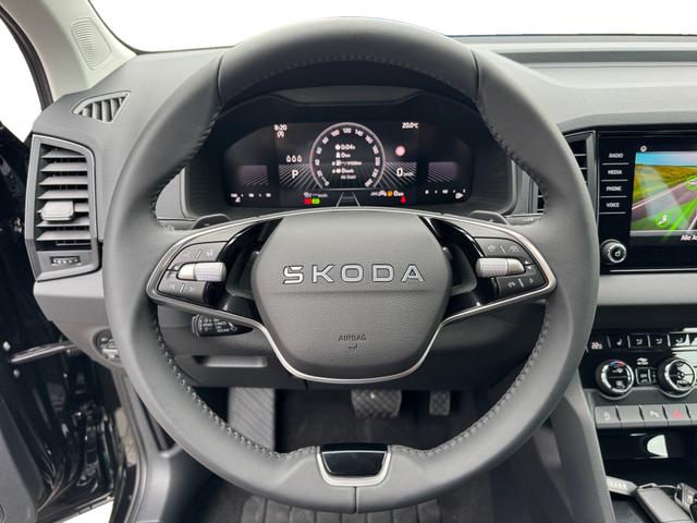 Skoda Karoq 2,0 TDI DSG 4x4 Selec 2Zoklim 4xSHZ LED 2xPDC Kam ACC AHK 5JG 