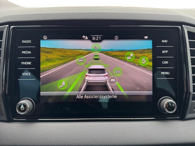 Skoda Karoq 2,0 TDI DSG 4x4 Selec 2Zoklim 4xSHZ LED 2xPDC Kam ACC AHK 5JG 