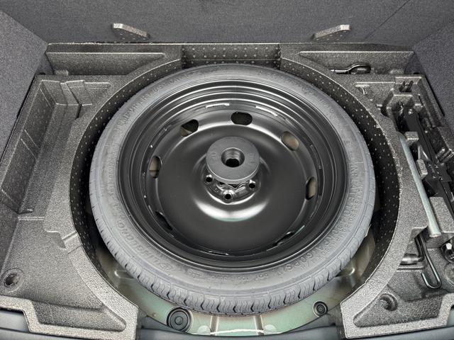 Skoda Karoq 2,0 TDI DSG 4x4 Selec 2Zoklim 4xSHZ LED 2xPDC Kam ACC AHK 5JG 