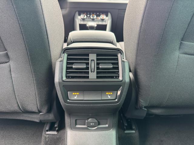 Skoda Karoq 2,0 TDI DSG 4x4 Selec 2Zoklim 4xSHZ LED 2xPDC Kam ACC AHK 5JG 