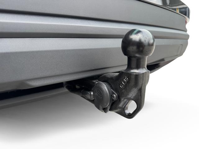 Skoda Karoq 2,0 TDI DSG 4x4 Selec 2Zoklim 4xSHZ LED 2xPDC Kam ACC AHK 5JG 
