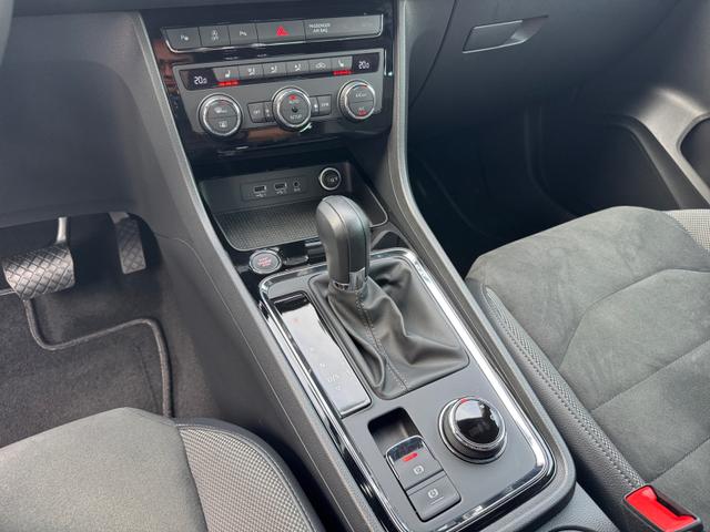 Seat Ateca 1.5 TSI DSG Xcellence PDC Kam Nav 2ZoKli 