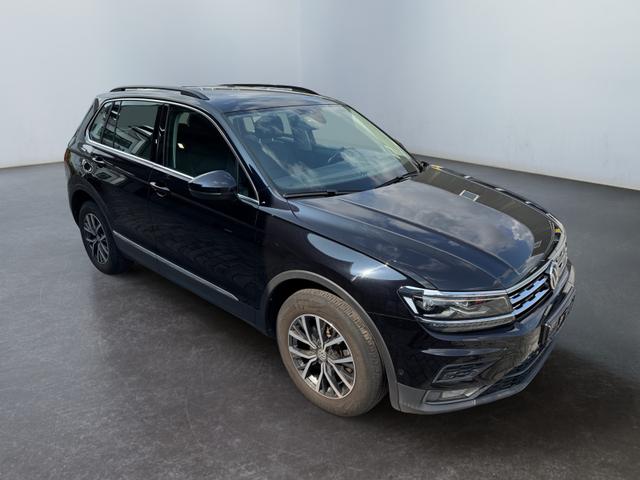 Volkswagen Tiguan 2.0 TDI DSG Comf 4x4 AHK 3ZoKli Kam PDC SHZ 