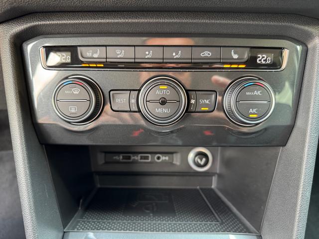 Volkswagen Tiguan 2.0 TDI DSG Comf 4x4 AHK 3ZoKli Kam PDC SHZ 
