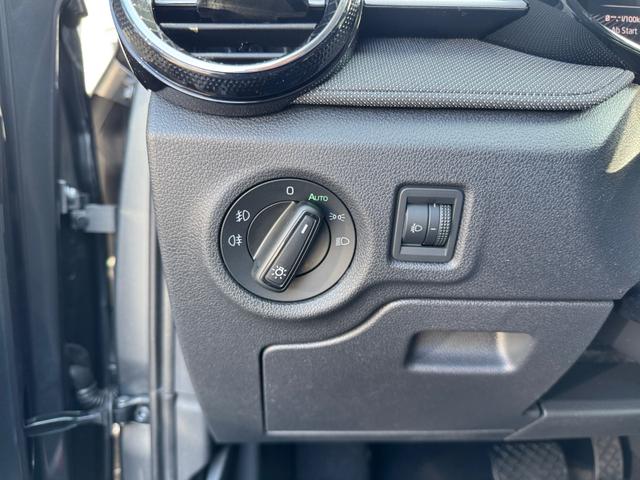 Skoda Fabia Drive Plus 1.0 TSI DSG 2ZKlim Kam ACC 2xPDC LED SmLi SHZ Spha 