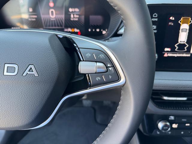 Skoda Fabia Drive Plus 1.0 TSI 2ZKlim Kam ACC 2xPDC LED SmLi SHZ Spha 