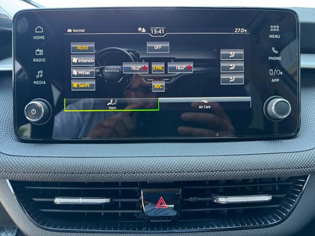 Skoda Fabia Drive Plus 1.0 TSI 2ZKlim Kam ACC 2xPDC LED SmLi SHZ Spha 