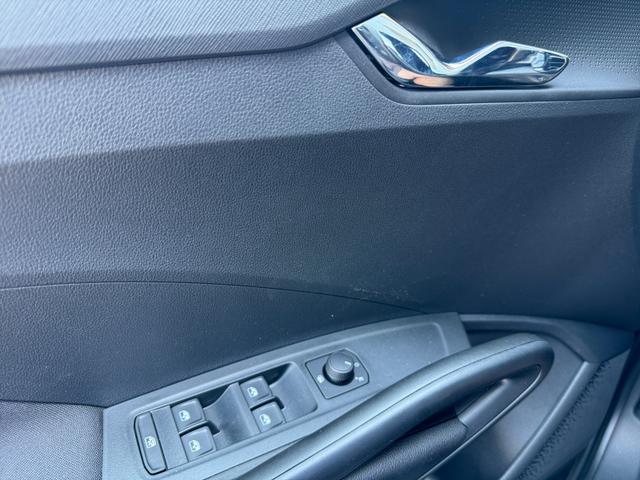 Skoda Fabia Drive Plus 1.0 TSI 2ZKlim Kam ACC 2xPDC LED SmLi SHZ Spha 