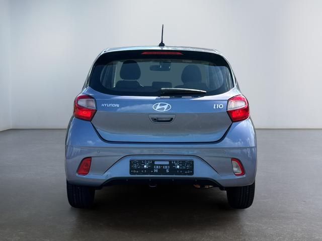 Hyundai i10 1,2 AT MJ25 Klima NAV 8Z, Spha BT PDC 