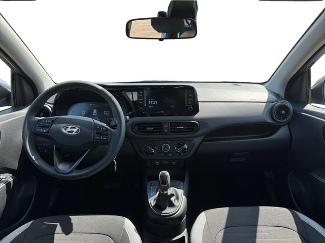 Hyundai i10 1,2 AT MJ25 Klima NAV 8Z, Spha BT PDC 