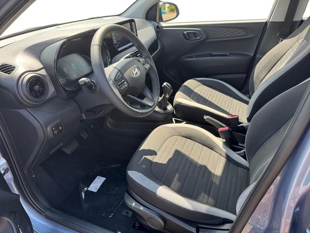 Hyundai i10 1,2 AT MJ25 Klima NAV 8Z, Spha BT PDC 