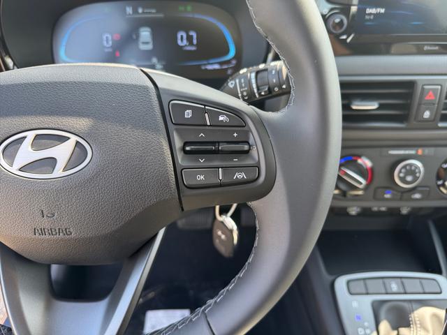 Hyundai i10 1,2 AT MJ25 Klima NAV 8Z, Spha BT PDC 