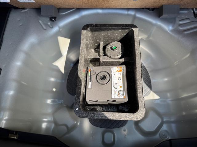 Hyundai i10 1,2 AT MJ25 Klima NAV 8Z, Spha BT PDC 