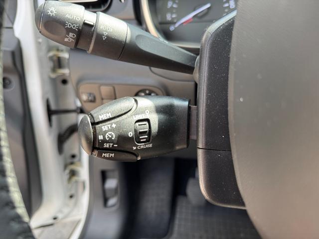 Citroën C3 1.2 PureTech 110 Shine Pack Navi Alu PDC 
