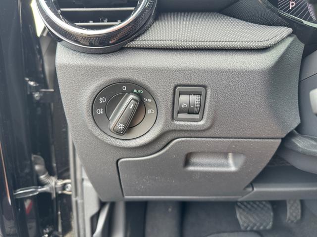 Skoda Fabia Drive Plus 1.0 TSI DSG 2ZKlim Kam ACC 2xPDC LED SmLi SHZ Spha 