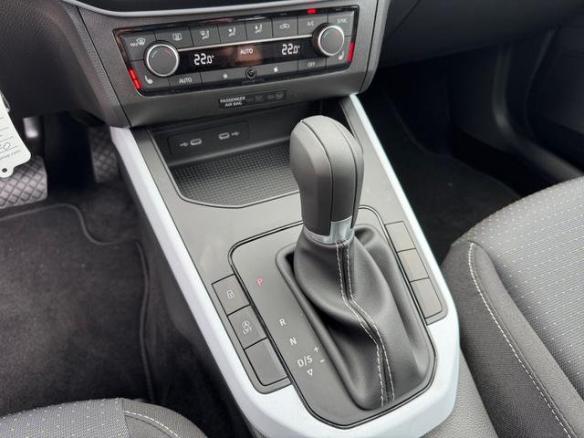 Seat Arona Style 1.0 TSI DSG 2ZKlima NAVI FuLi LED SHZ PDC LMF WiPa 5JG 
