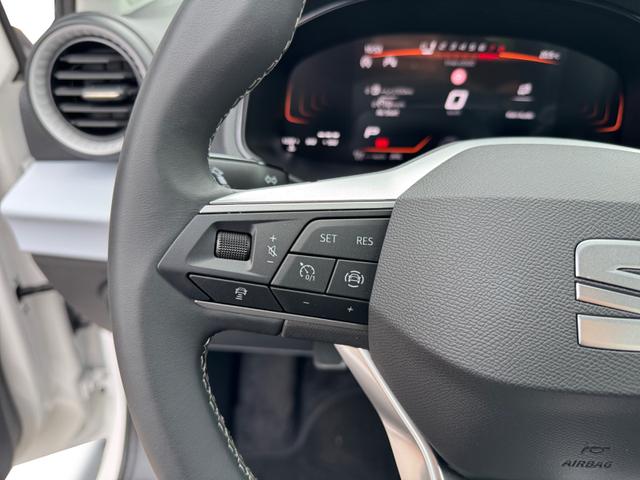 Seat Arona Style 1.0 TSI DSG 2ZKlima NAVI FuLi LED SHZ PDC LMF WiPa 5JG 