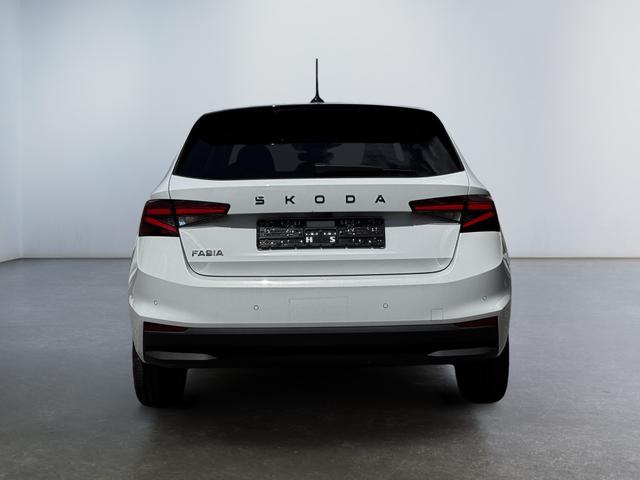 Neue Skoda Fabia weiss dsg