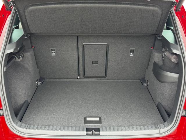 Neue Skoda Karoq Sportline top Austastung 