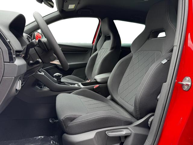 Neue Skoda Karoq Sportline top Austastung 