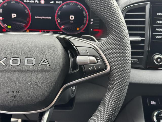 Neue Skoda Karoq Sportline top Austastung 