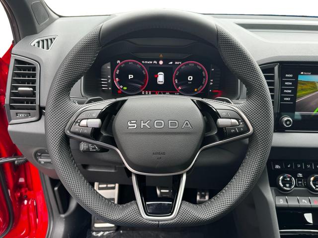 Neue Skoda Karoq Sportline top Austastung 