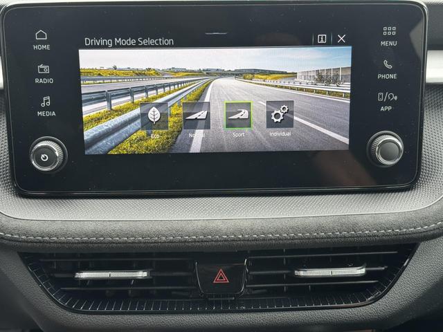 Skoda Fabia Monte Carlo rot automatik