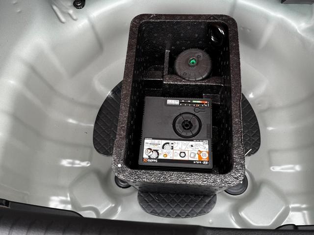 Neue Huyndai i10 Automatik grün