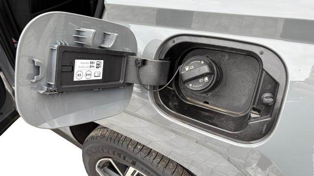 Hyundai TUCSON 1,6 215 HEV N-Line ACC Krell 19ZPDC Kam 