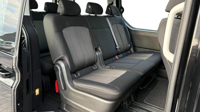 Hyundai Staria 1,6 T-GDI HEV EaAcPa PaPak el.HK el.Schie 