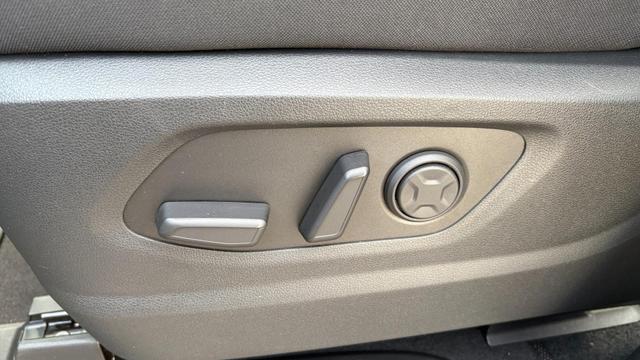 Hyundai Staria 1,6 T-GDI HEV EaAcPa PaPak el.HK el.Schie 