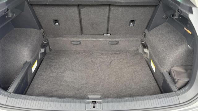 Volkswagen Tiguan 2.0 TDI High 4M Pan AHK R-line DCC VOLL 
