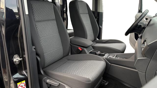 Ford Tourneo Connect 1.5 EB Titanium AHK Navi SHZ PDC 