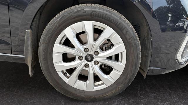 Ford Tourneo Connect 1.5 EB Titanium AHK Navi SHZ PDC 