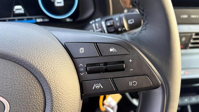 Hyundai i20 1,0 DCT MJ25 Klimaauto Navi DiCo10,25 Kam PDC SpAs 