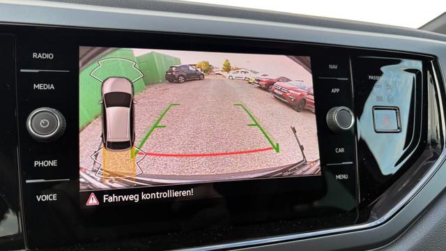 Volkswagen Taigo 1,0 TSI DSG R-Line IQ Matrix ACC 2Zokl PDC Kam 18Z 