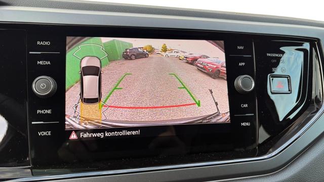 Volkswagen Taigo 1,0 TSI DSG R-Line IQ Matrix ACC 2Zokl PDC Kam 18Z 
