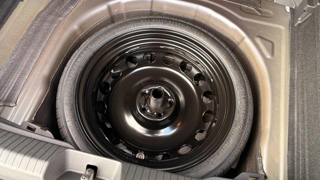 Volkswagen Taigo 1,0 TSI DSG R-Line IQ Matrix ACC 2Zokl PDC Kam 18Z 