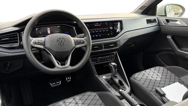 Volkswagen Taigo 1,0 TSI DSG R-Line IQ Matrix ACC 2Zokl PDC Kam 18Z 