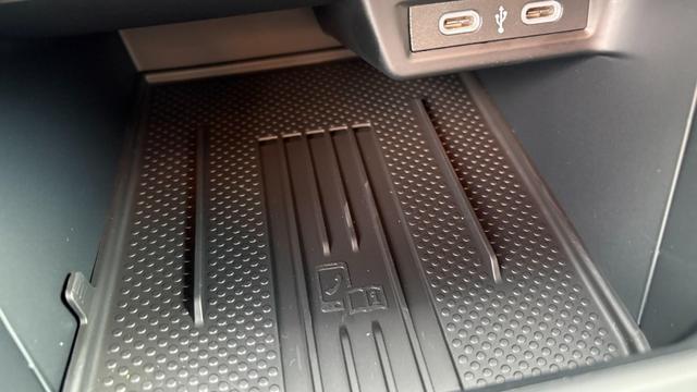 Volkswagen Taigo 1,0 TSI DSG R-Line IQ Matrix ACC 2Zokl PDC Kam 18Z 
