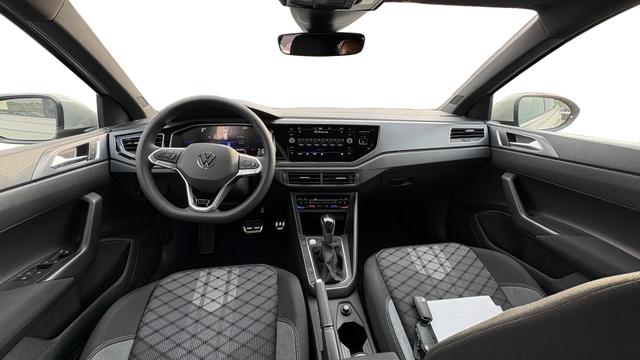 Volkswagen Taigo 1,0 TSI DSG R-Line IQ Matrix ACC 2Zokl PDC Kam 18Z 