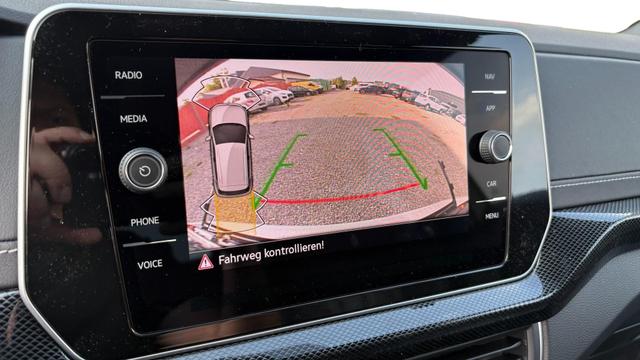 Volkswagen T-Cross 1,0 TSI DSG R-Line IQ Matrix ACC 2Zokl PDC Kam 18Z 