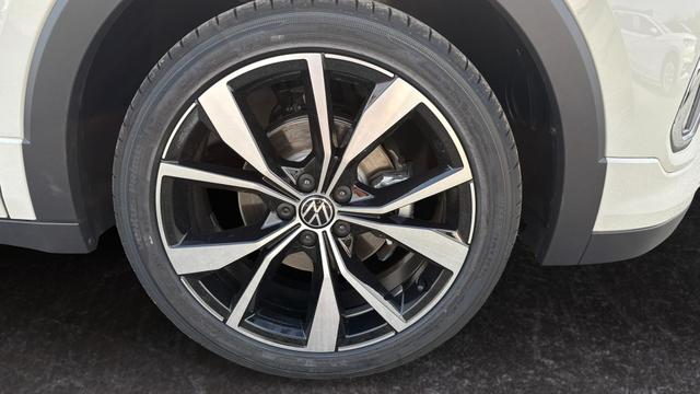 Volkswagen T-Cross 1,0 TSI DSG R-Line IQ Matrix ACC 2Zokl PDC Kam 18Z 