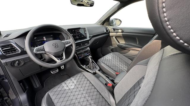 Volkswagen T-Cross 1,0 TSI DSG R-Line IQ Matrix ACC 2Zokl PDC Kam 18Z 