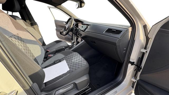 Volkswagen Taigo 1,0 TSI DSG R-Line IQ Matrix ACC 2Zokl PDC Kam 18Z 