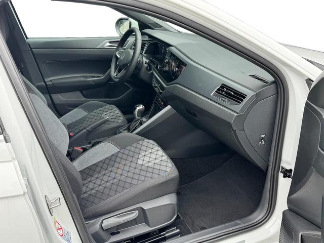 Volkswagen Taigo 1,5 TSI DSG R-Line IQ Matrix ACC 2Zokl PDC Kam 18Z 