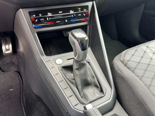 Volkswagen Taigo 1,5 TSI DSG R-Line IQ Matrix ACC 2Zokl PDC Kam 18Z 